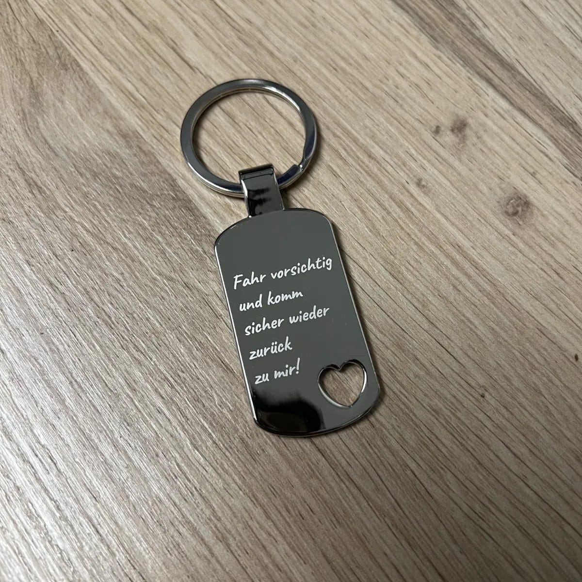 Schlüsselanhänger DogTag-Herz mit Wunschgravur – Bild 2